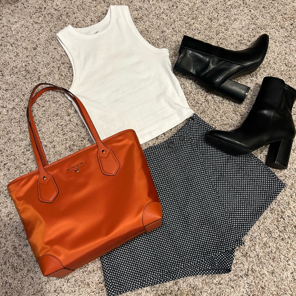 NWT Michael Kors Eva Zip Top Tote